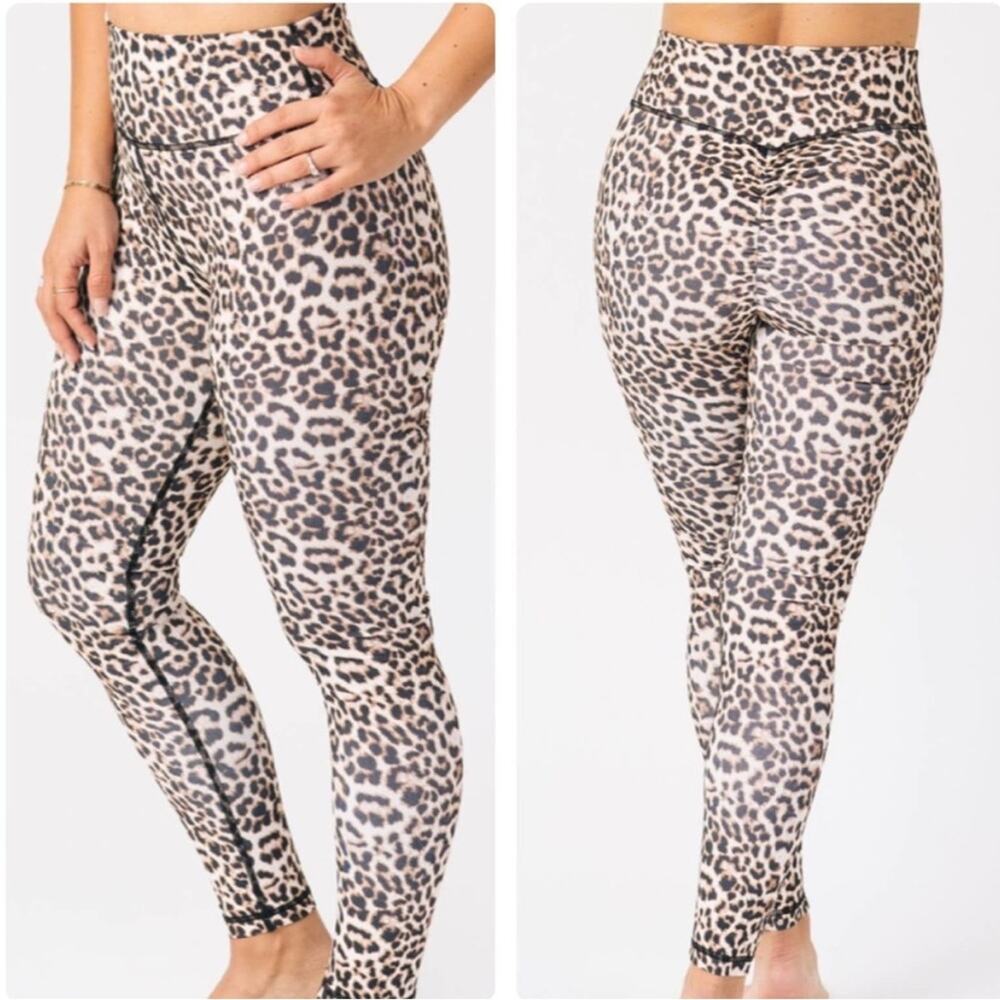 Zyia Active Brilliant Scrunchy Butt‎ High Rise Leopard 7/8 Leggings Sz 8-10